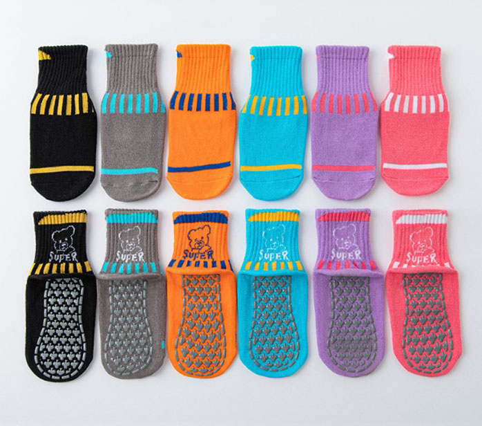 �Ƶ��縻 �߹ٴ� �̲������� ĳ���ͻ轺